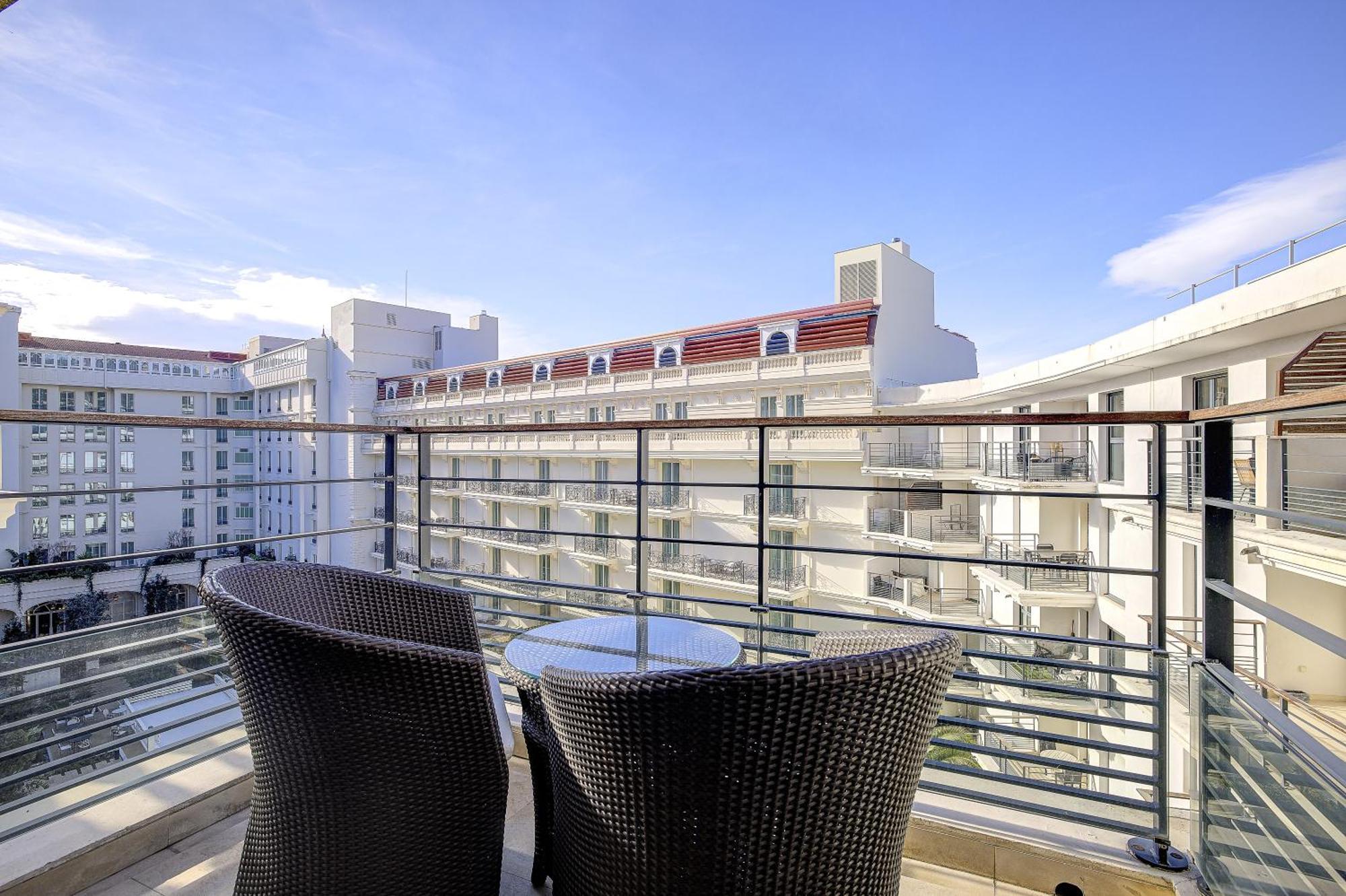 Carlton Riviera Канны Экстерьер фото