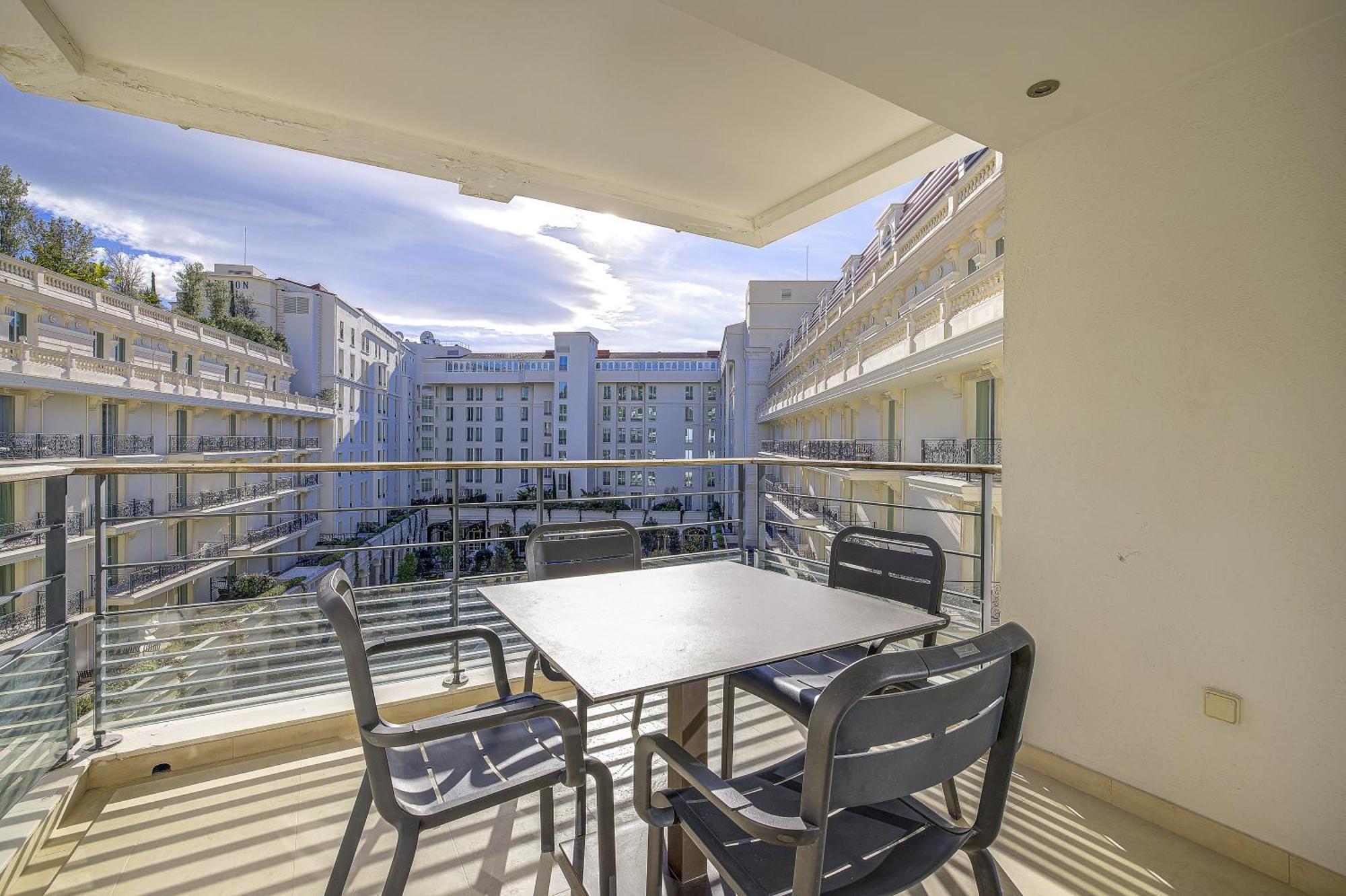 Carlton Riviera Канны Экстерьер фото